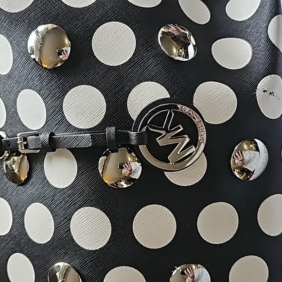 New-MK JetSet Studded Tote 🖤🤍 - Picture 6 of 16